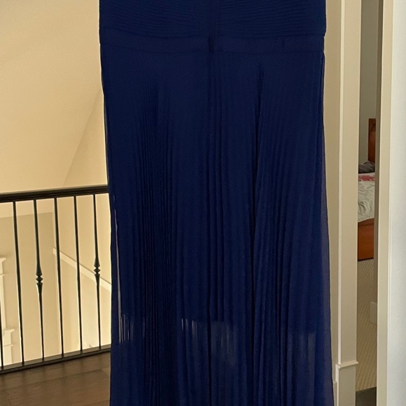 Dress - Picture 2 of 5